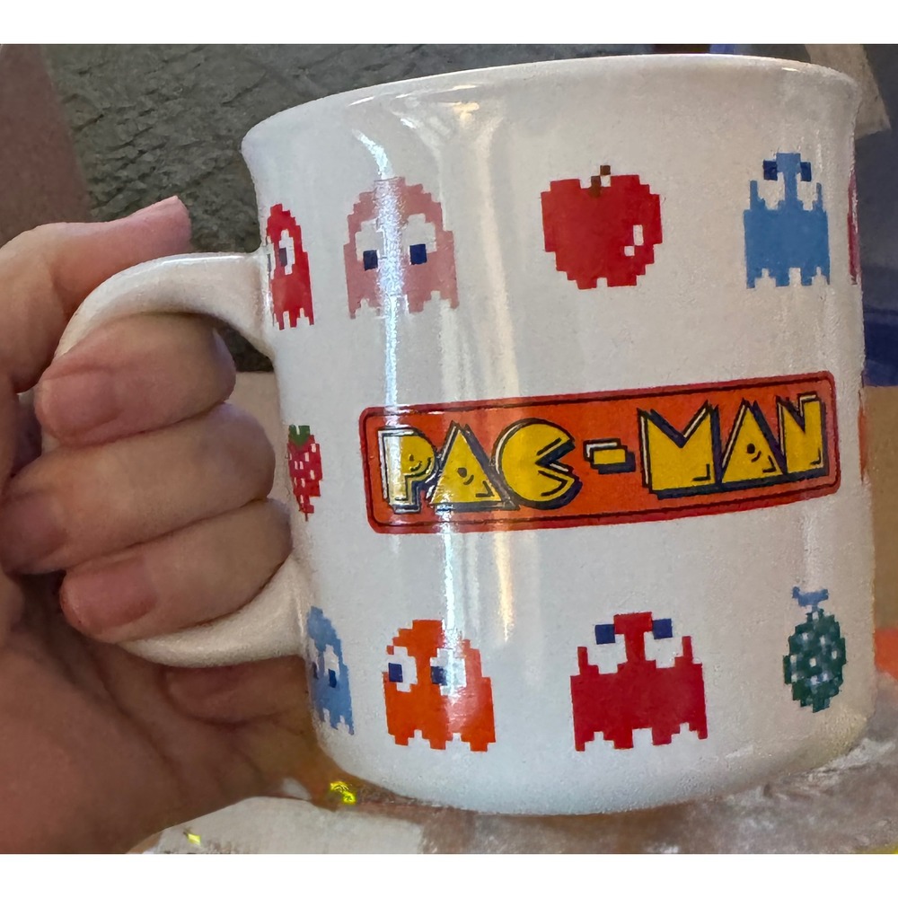 Pac-Man 20 Oz. Mug Set of 2‎ Video Game Arcade Retro Coffee Mugs New in Box